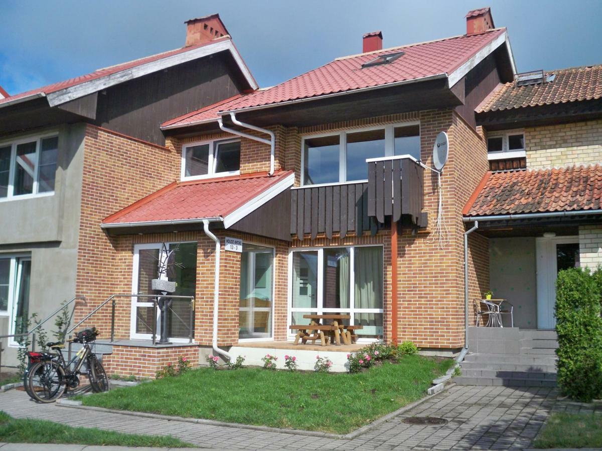 ホテル Haus Artas ニダ エクステリア 写真